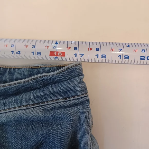 Charlie B Jeans Women's Size 14 - Picture 4 of 8